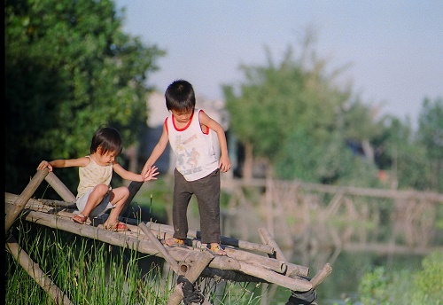 Cao dao “Anh em như thể tay chân/Rách lành đùm bọc, dở hay đỡ đần” - Gõ  Tiếng Việt